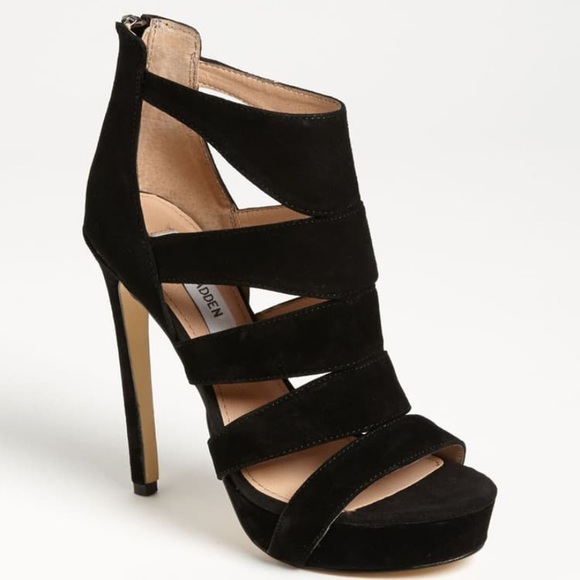 Steve Madden Shoes - Black Steve Maden heels. Size 8!